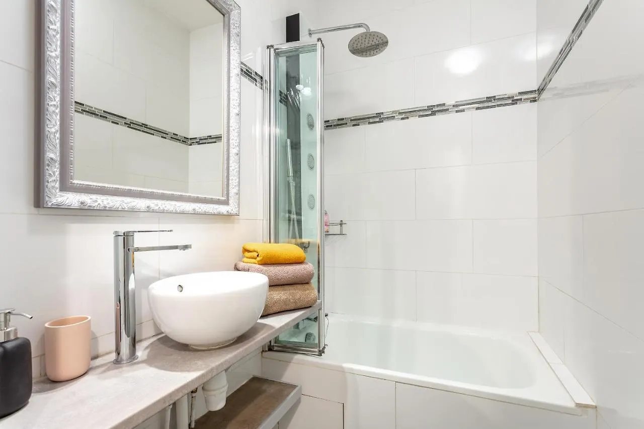 Apartment Ternes Cozy Paris