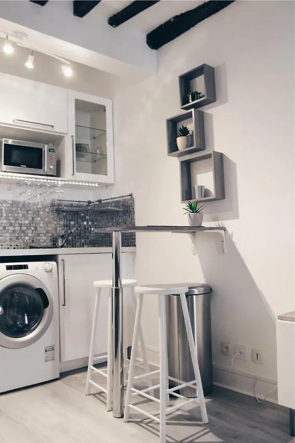Apartment Ternes Cozy